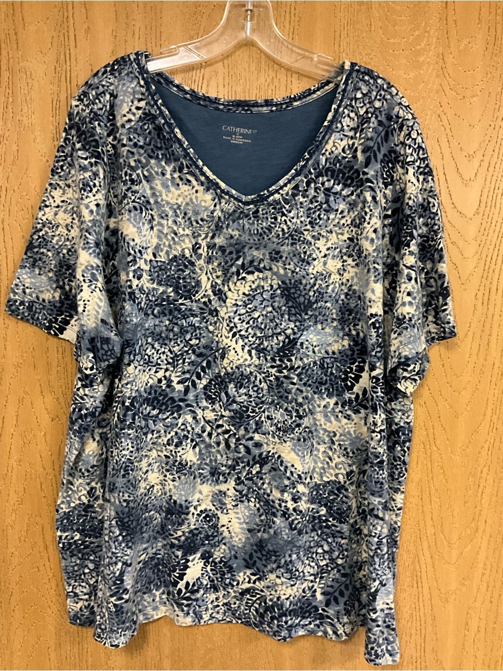Catherines Blue and Cream Floral V-Neck Short Sleeve Top